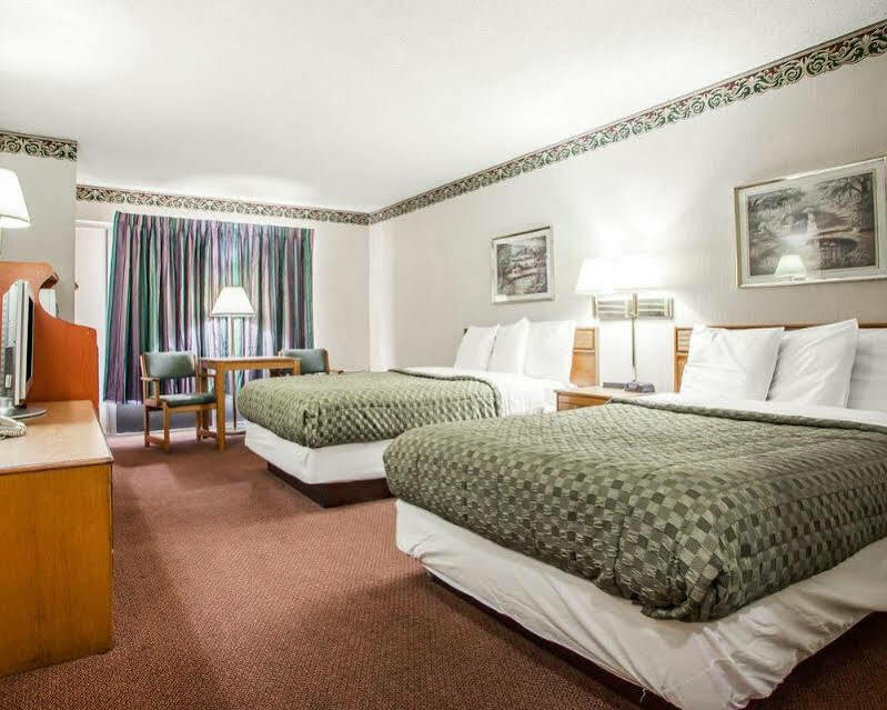 Red Roof Inn Stroudsburg Buitenkant foto